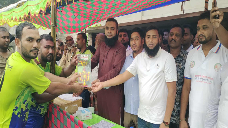 শার্শায় কোকো স্মৃতি ফুটবল টুর্নামেন্টে চ্যাম্পিয়ন...