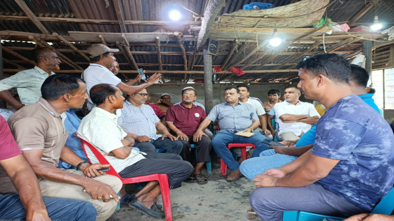 ঐতিহ্যবাহী চৌগাছা হাটের ভবিষ্যৎ সংকটে, মডেল মসজিদ নির্মাণে স্থান পরিবর্তনের দাবি