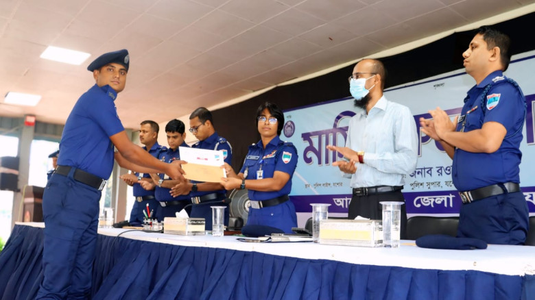দীর্ঘ ১১ মাস ধরে বন্ধ বেনাপোল-পেট্রাপোল স্থলবন্দরের মাসিক বাণিজ্য বৈঠক, বাড়ছে সংকট