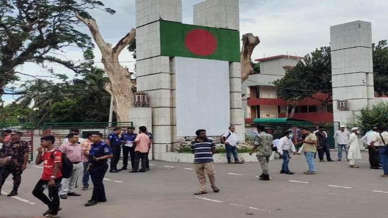 দীর্ঘ ১১ মাস ধরে বন্ধ বেনাপোল-পেট্রাপোল স্থলবন্দরের মাসিক বাণিজ্য বৈঠক, বাড়ছে সংকট
