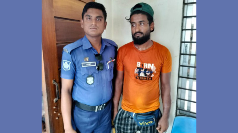 যশোর জেনারেল হাসপাতাল থেকে চুরির সময় যুবক আটক