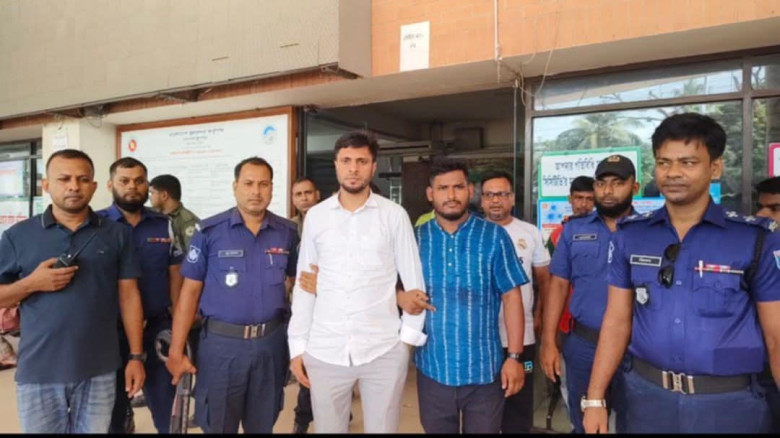 বেনাপোল ইমিগ্রেশনে মৌলভীবাজার জেলা ছাত্রলীগের সহসভাপতি গ্রেফতার