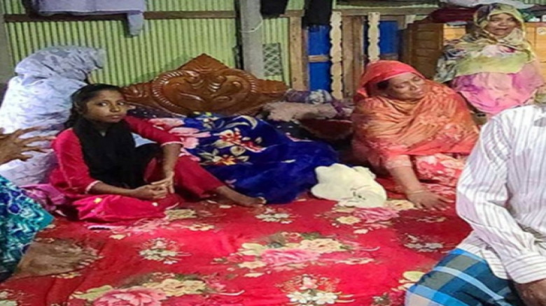 বেগমগঞ্জে মাইক্রোবাস দুর্ঘটনায় প্রাণ হারানো ৭ জনকে হারিয়ে শোকস্তব্ধ লক্ষ্মীপুরের এক পরিবার