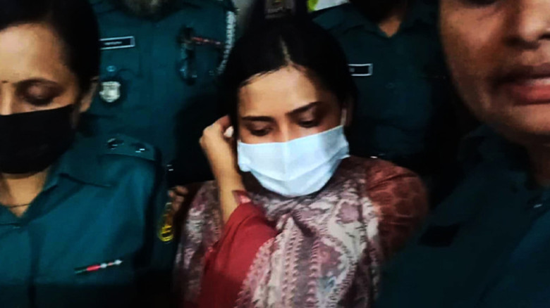 সন্ত্রাসবিরোধী মামলায় মেজর সাদিকের স্ত্রী সুমাইয়া জাফরিন পাঁচ দিনের রিমান্ডে
