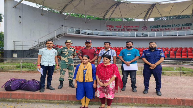 ভারতে পাচার হওয়া বাংলাদেশি দুই নারী বেনাপোলে হস্তান্তর