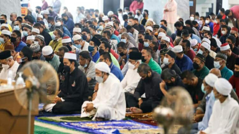 মালয়েশিয়ার তেরেঙ্গানুতে জুমার নামাজ না পড়লে সর্বোচ্চ দুই বছরের কারাদণ্ড