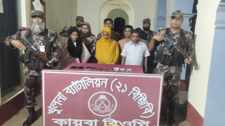 যশোরের শার্শা কায়বা সিমান্ত দিয়ে অবৈধভাবে ভারতে যাওয়ার সময় ৭ বাংলাদেশি আটক