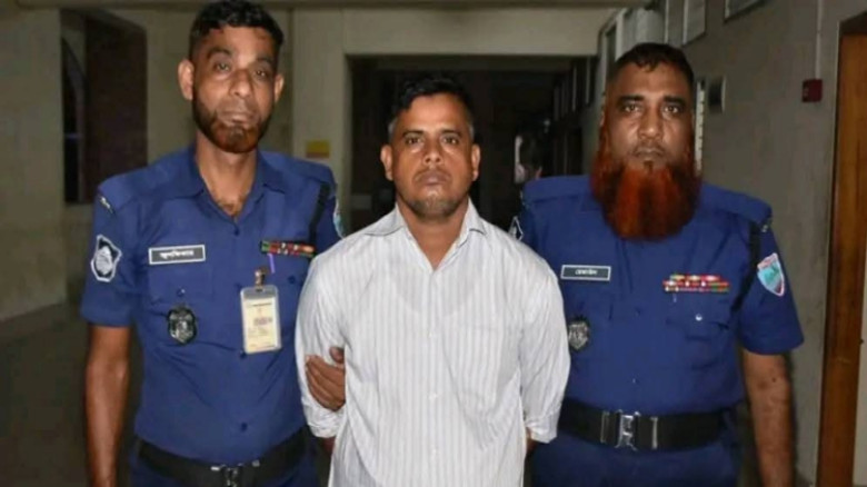 যশোর কারাগারে গাঁজা নিয়ে ঢোকার সময় কর্মচারী আটক