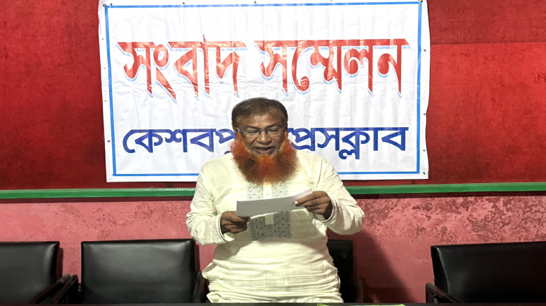 কেশবপুরে জমি সংক্রান্ত বিরোধে ভাইপোর বিরুদ্ধে সংবাদ সম্মেলন