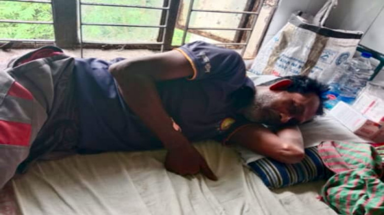 গৃহবধূকে কুপিয়ে হত্যাকারীর হারপিক পানে আত্মহত্যার চেষ্টা, পুলিশ হেফাজতে চলছে চিকিৎসা