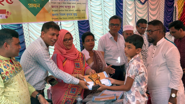 যশোরের কেশবপুরে কৃতি শিক্ষার্থীদের সংবর্ধনা