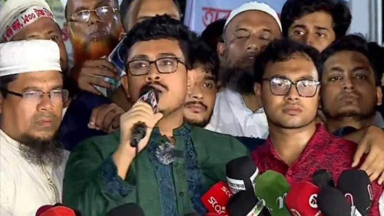 'শিক্ষকদের ওপর জুলুম বরদাস্ত হবে না',দাবি না মানলে 'ঝড়' উঠবে,হুঁশিয়ারি ডাকসু ভিপি সাদিক কায়েমের