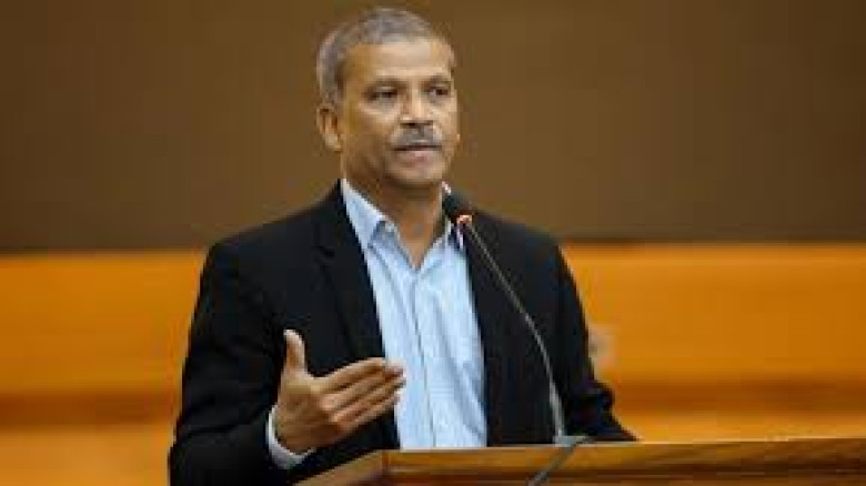 দলগুলোর মধ্যে তীব্র বিরোধে আক্ষেপ ঝাড়লেন আসিফ নজরুল