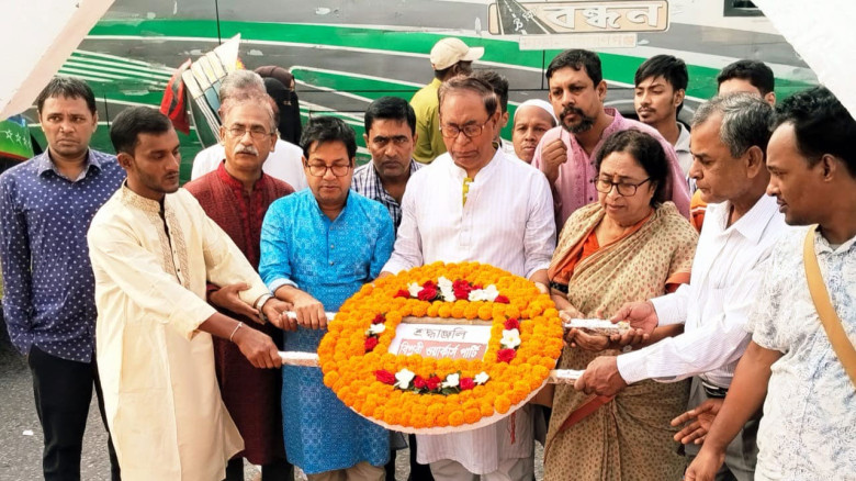 "গোটা ফ্যাসিস্ট ব্যবস্থা নির্মূল ছাড়া গণতান্ত্রিক শাসন প্রতিষ্ঠা করা যাবে না।" - সাইফুল হক