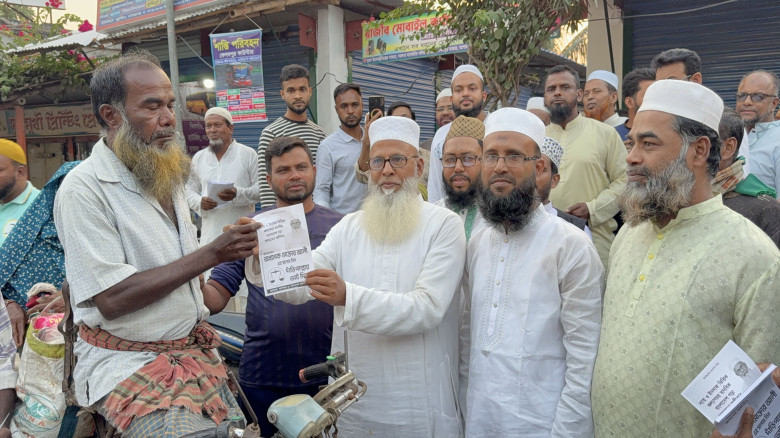 কেশবপুরে দাঁড়িপাল্লায় ভোট প্রার্থনা করে গণসংযোগ