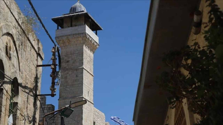 ইব্রাহিমি মসজিদ বন্ধ করে দিলো ইসরায়েল, ফিলিস্তিনিদের ওপর কারফিউ