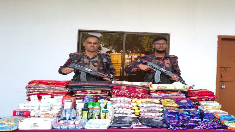 বেনাপোল সিমান্ত থেকে চোরাচালান পণ্য জব্দ