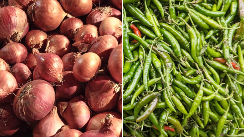পেঁয়াজের ‘ঝাঁজ’ ফের বাড়ছে, কমছে কাঁচা মরিচের ‘ঝাল’
