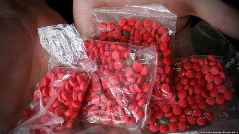 যশোরে ইয়াবা ট্যাবলেটসহ নারী আটক