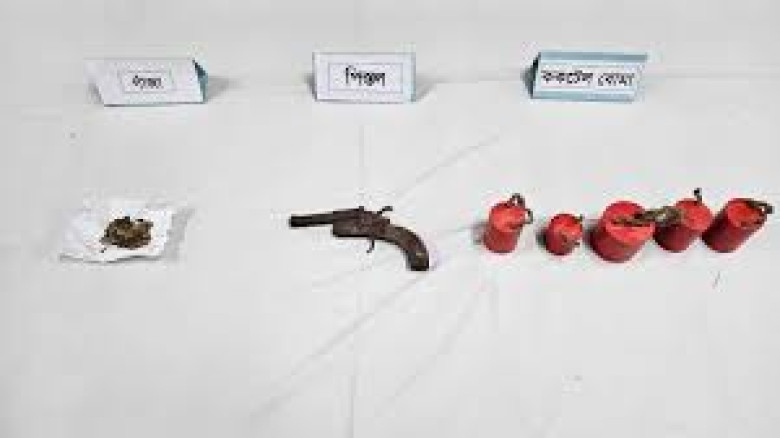 যশোরে তানভীর হত্যা মামলার আসামি মুসা আটক,ককটেল ও ম্যাগাজিন উদ্ধার