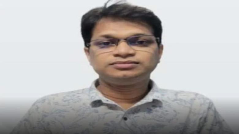 যশোর কালেক্টরেটের এসএ শাখার হেড ক্লার্কের বিরুদ্ধে অনিয়ম-দুর্নীতির অভিযোগ