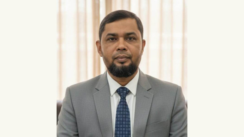 জেলা পর্যায়ে শ্রেষ্ঠ শ্রেণি শিক্ষক কেশবপুরের কামরুজ্জামান