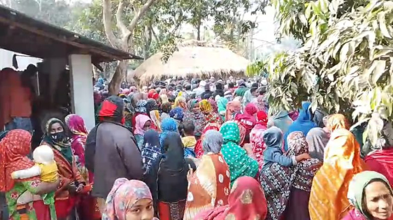 মাঠে গাছে ঝুলছিল কৃষকের মরদেহ...