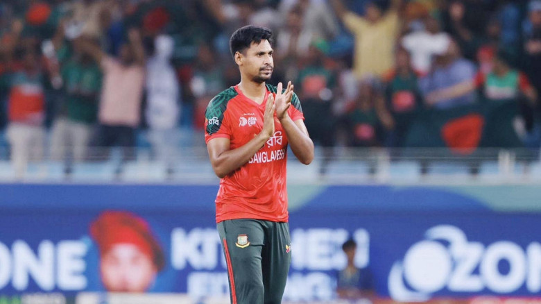 বিশ্বসেরা দশ বোলারের তালিকায় মুস্তাফিজের উন্নতি