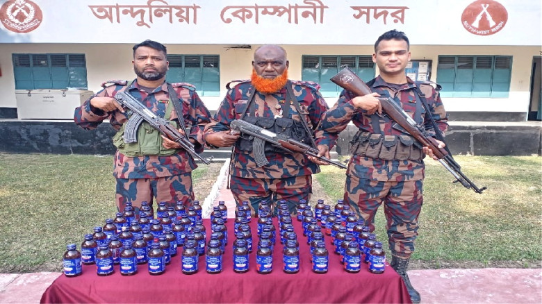 যশোর সীমান্তে অভিযান চালিয়ে চোরাচালান মালামাল আটক