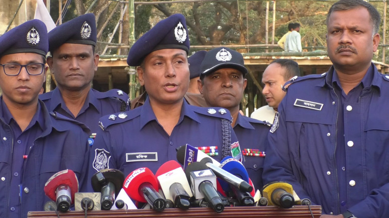 তারেক রহমানের জনসভা ঘিরে যশোরে তিন স্তরের নিশ্ছিদ্র নিরাপত্তা : ব্রিফিংয়ে পুলিশ সুপার