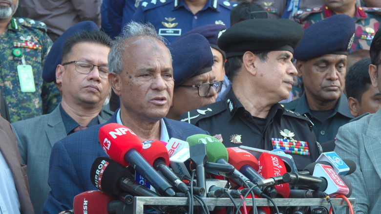 ‘নির্বাচন ঘিরে কোনো ভীতি নেই, শান্তিপূর্ণ ভোট হবে’: স্বরাষ্ট্র উপদেষ্টা