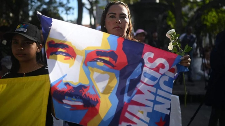 মাদুরোর মুক্তির দাবিতে উত্তাল কারাকাস