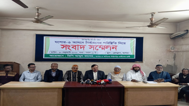 যশোরে আদালত থেকে ফেনসিডিল চুরির সময় জারিকারক সেলিম আটক