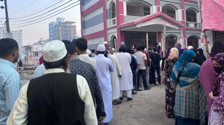 ত্রয়োদশ জাতীয় সংসদ নির্বাচনের ভোটগ্রহণ শুরু