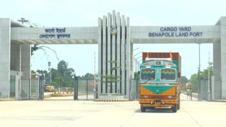 নির্বাচনী বিরতি শেষে সচল বেনাপোল: চেনা ছন্দে ফিরল দেশের বৃহত্তম স্থলবন্দর