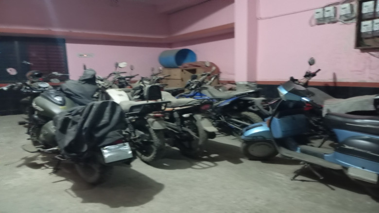 যশোরে মার্কিন যুক্তরাষ্ট্রের তৈরি ৭৭টি মোটরসাইকেল জব্দ