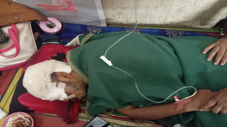 যাত্রীবেশে রিকশাচালককে নির্জনে নিয়ে কুপিয়ে রেখে যায় ছিনতাইকারীরা