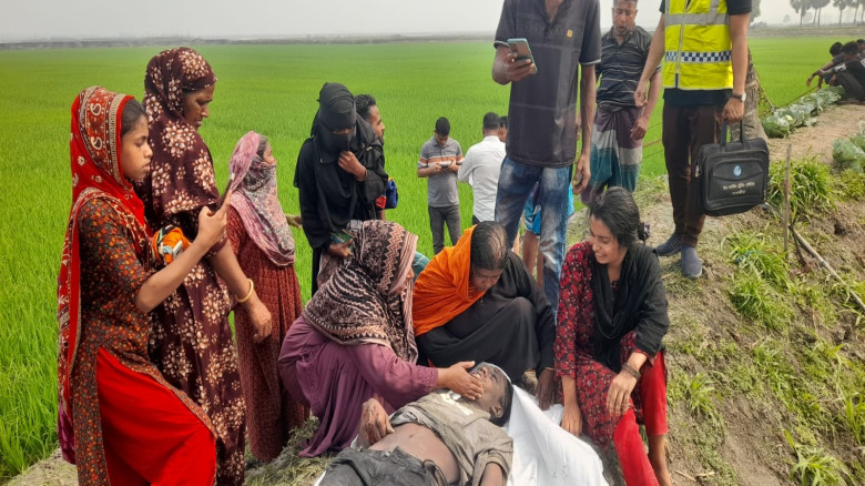 মনিরামপুরে মাছের ঘেরে মিলল কিশোরের রক্তাক্ত লাশ...