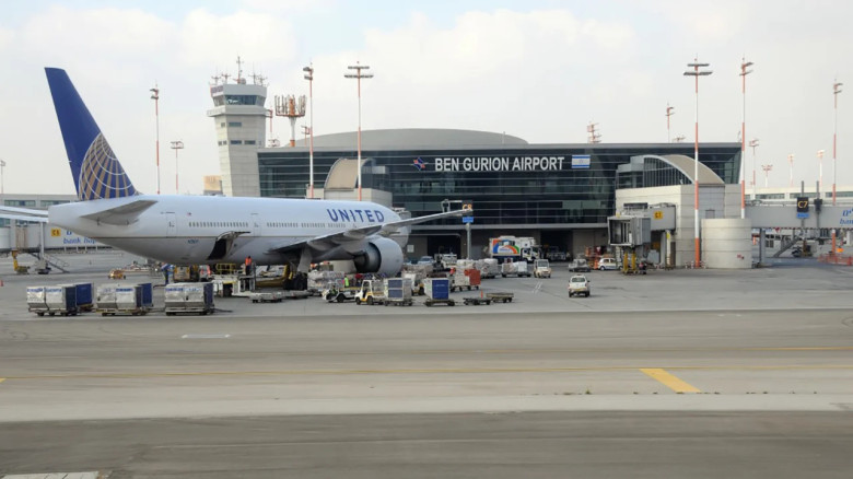 রামনগরে ১০০ পরিবারের মাঝে জামায়াত নেতার ইফতার ও ঈদ সামগ্রী বিতরণ