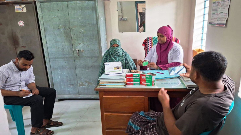 তেলের পর্যাপ্ত মজুত রয়েছে, বিক্রি বেড়ে যাওয়ায় সংকট তৈরি হয়েছে