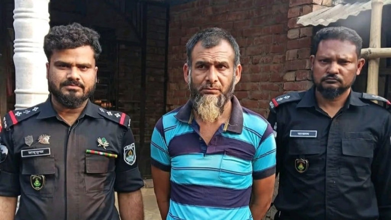 নড়াইলে পেট্রোল পাম্প ম্যানেজারকে হত্যায় অভিযুক্ত ট্রাক চালক গ্রেফতার, যা জানালো র‍্যাব