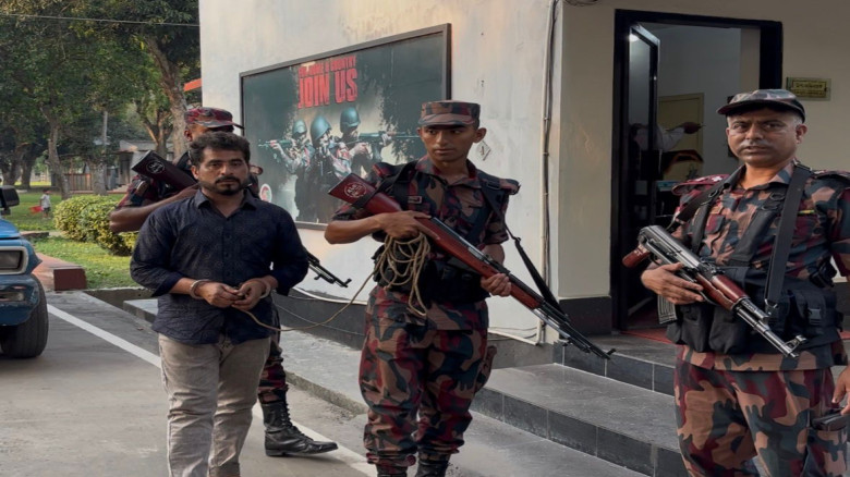 যশোরে সাড়ে ৬ কোটি  টাকার হীরা ও মুদ্রাসহ ভারতীয় নাগরিক আটক