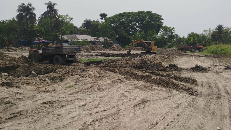 কৃষিজমির মাটি কেটে বিক্রি, এক লাখ ১০ হাজার টাকা জরিমানা