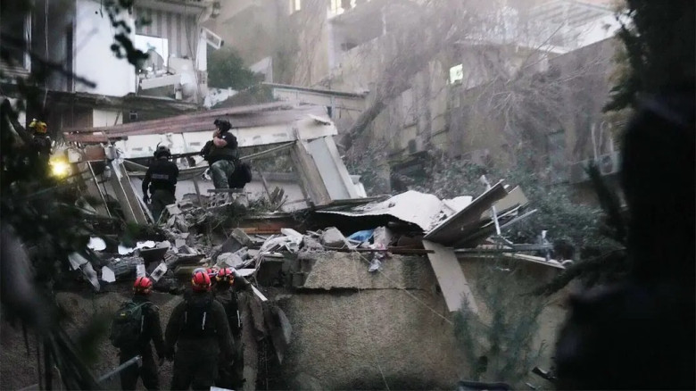 ইসরায়েলের আবাসিক ভবনে ইরানি ক্ষেপণাস্ত্রের আঘাত, ২ জন নিহত