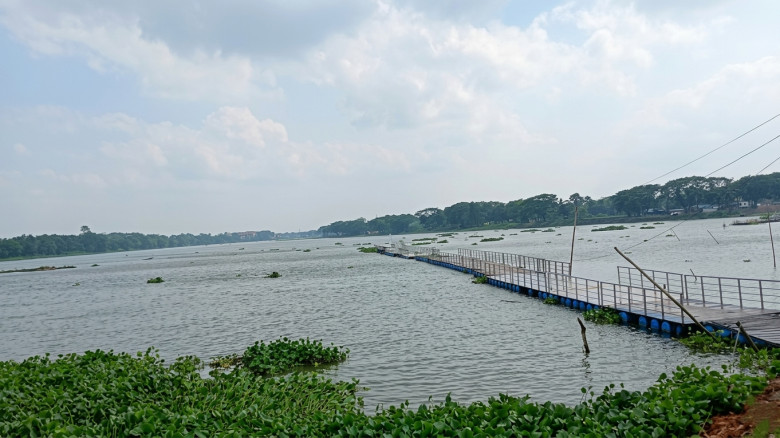 কালবৈশাখী ঝড়ে যশোরের মনিরামপুরে ঝাপা ব্রিজ বিধ্বস্...