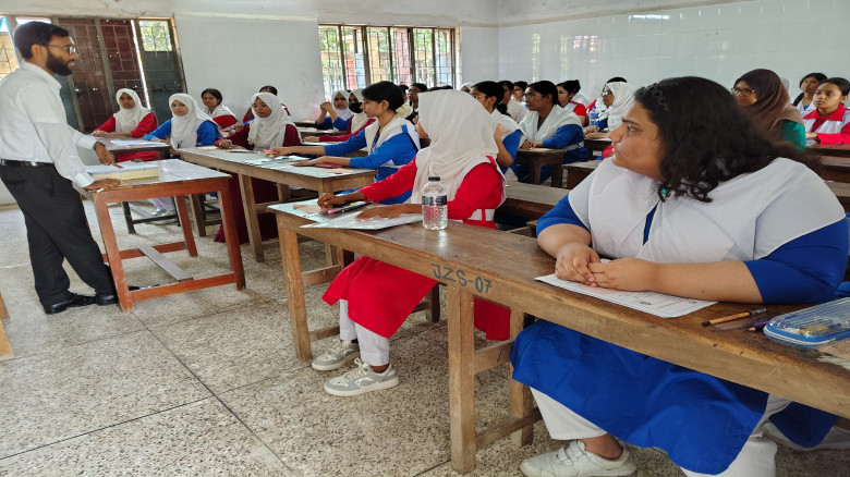 যশোরে সুষ্ঠু ও শান্তিপূর্ণভাবে এসএসসি প্রথম দিনের পরীক্ষা অনুষ্ঠিত