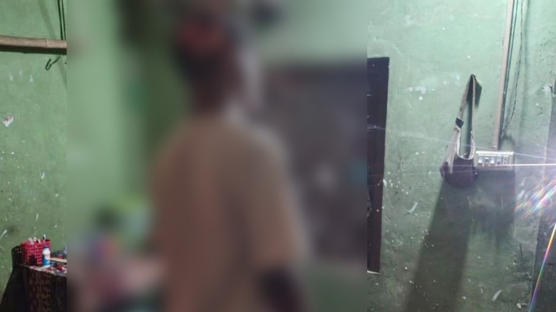 অভয়নগরে ঘাটশ্রমিকের ঝুলন্ত লাশ উদ্ধার...