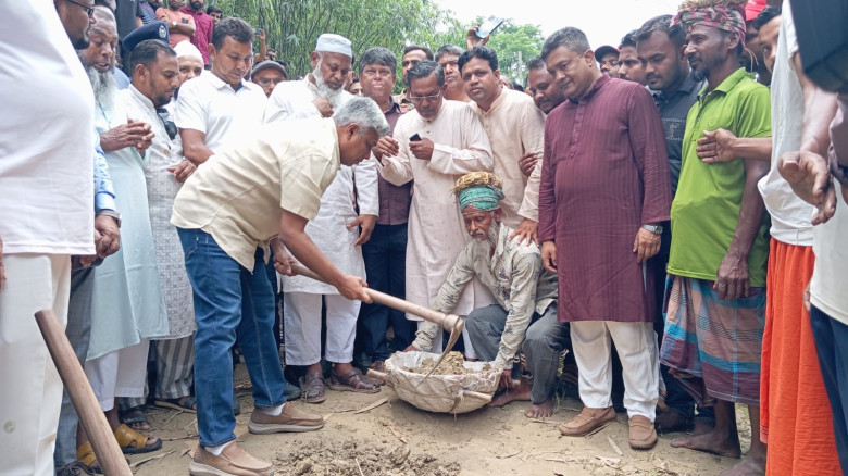 উলাশীর পর এবার শুরু হলো সিরিজ খালের পুনঃখনন: সুফল পাবে ১৭ গ্রাম