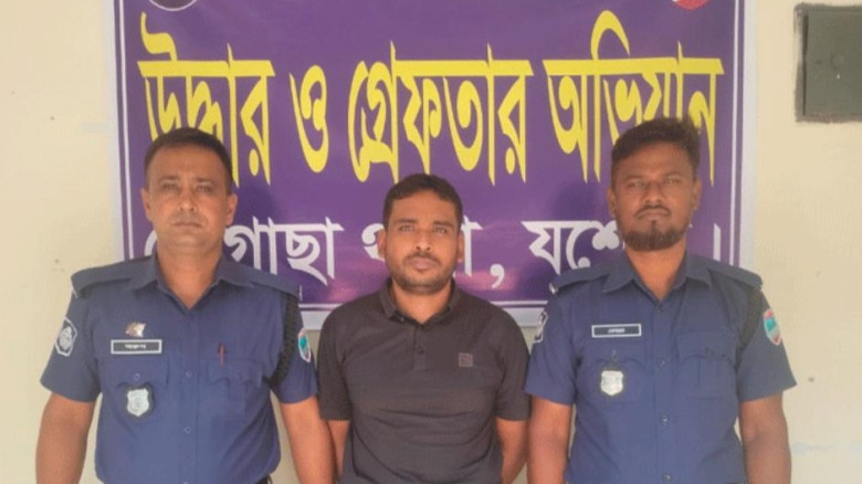 চৌগাছায় ১৪০ পিচ ইয়াবাসহ দুই মাদককারবারিকে আটক করেছে পুলিশ