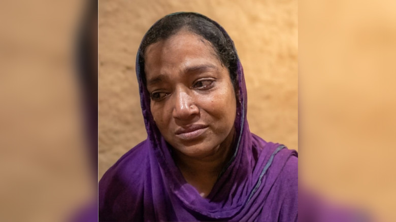 অবৈধ পার্কিং ও কাগজপত্র না থাকায় অ্যাম্বুলেন্স চালককে জরিমানা